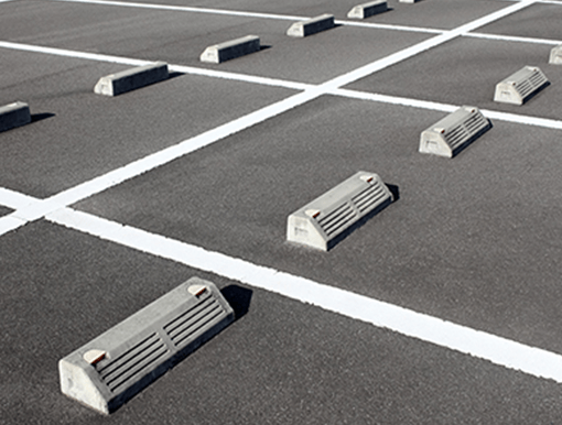 車で来店しても大丈夫9台分の無料駐車スペース